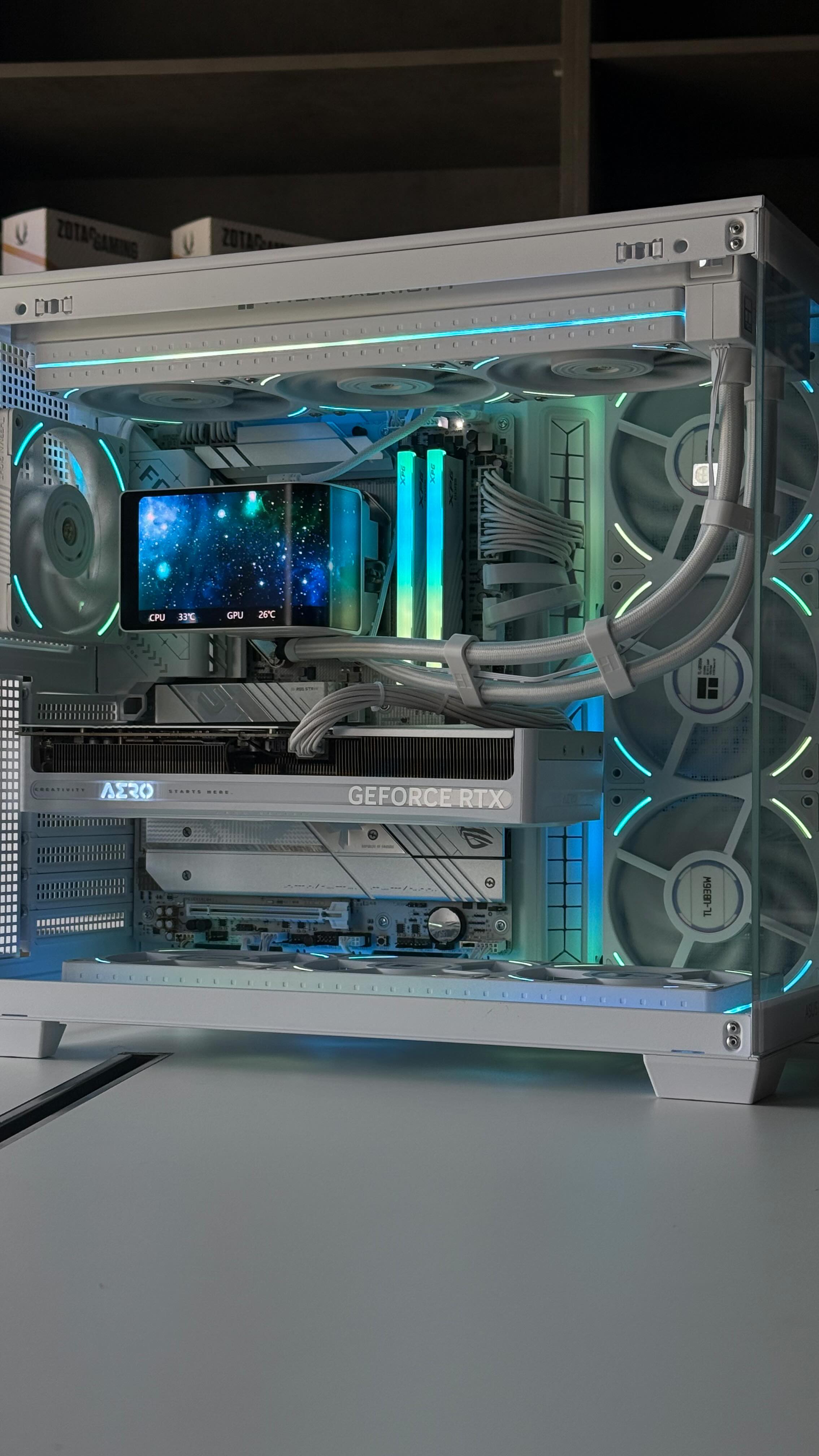 تجميعة Ryzen 7 9800X3D مع Gigabyte RTX 5080 AERO بيضاء